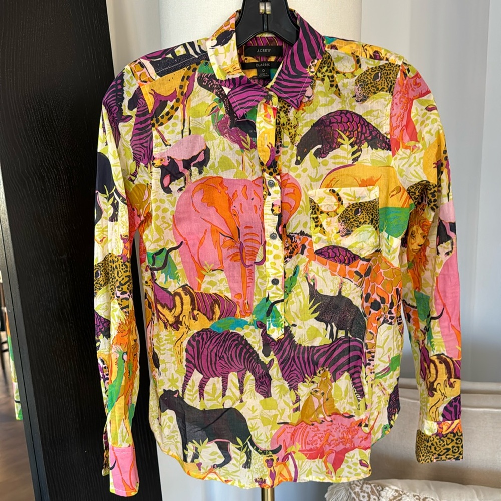 Lions, Tigers & More - OH MY! Fun J Crew Pull Over Shirt - Small